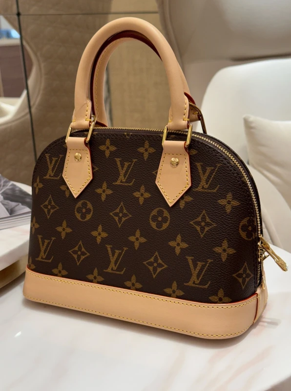 Louis Vuitton Alma BB M46990 5