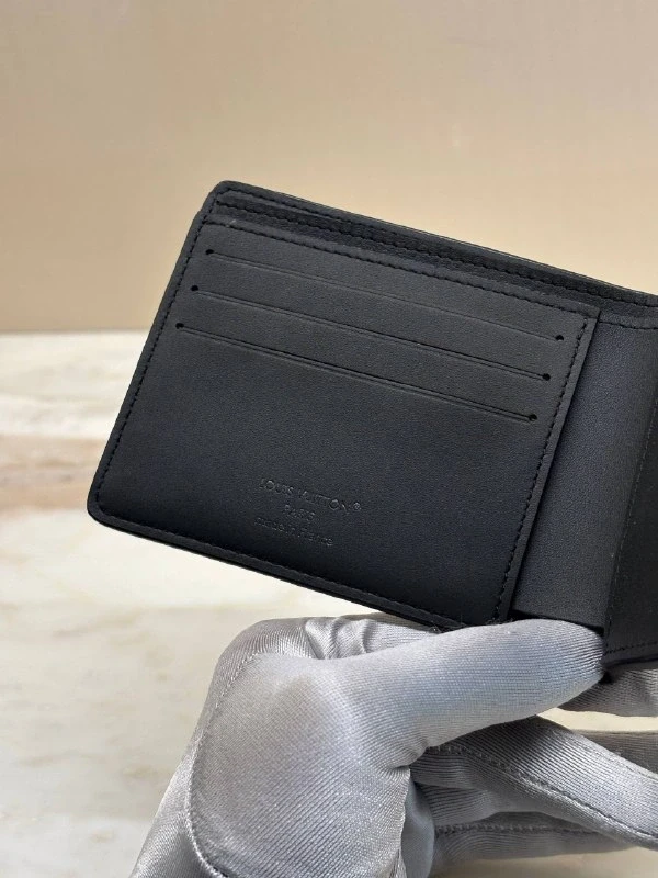 Louis Vuitton Multiple Wallet M82072 5