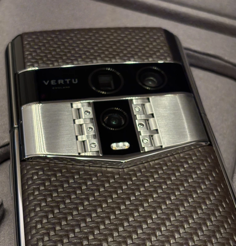 Vertu Agent Q - Silver Advanced Set-Carbon Fiber-Brown AQCF Brown 4