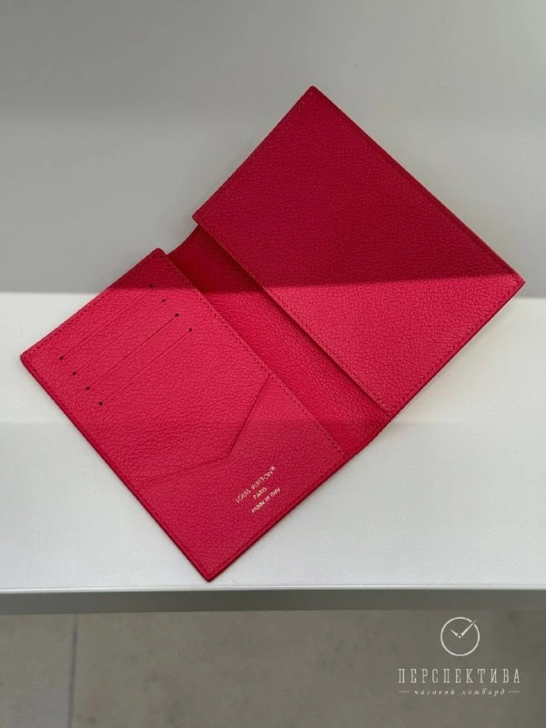 Louis Vuitton Passport Cover M27677 7