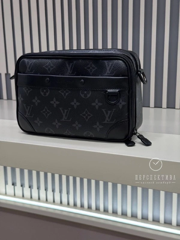 Louis Vuitton Alpha Messenger M46955 5