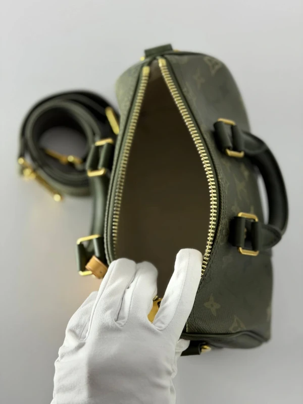 Louis Vuitton Keepall Bandoulière 25 М26930 7