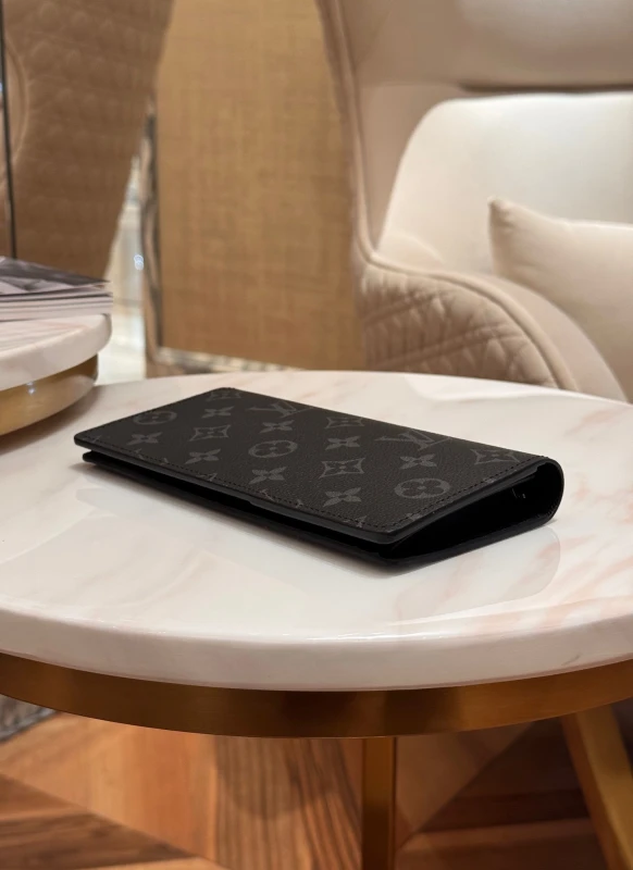 Louis Vuitton Brazza Wallet M61697 6