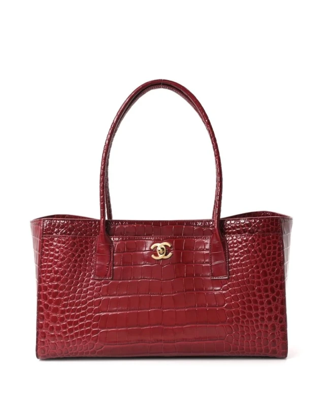Chanel CROCODILE EMBOSSED CALFSKIN DARK BURGUNDY Small shopping bag 2