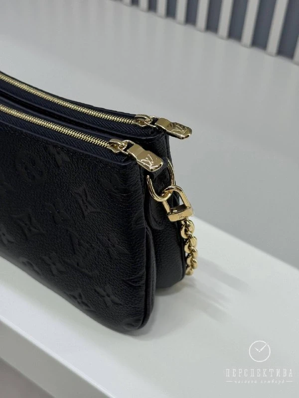 Louis Vuitton Pochette Liv M83301 3