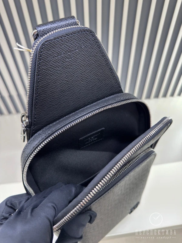 Louis Vuitton Avenue Slingbag Taiga leather M30863 4