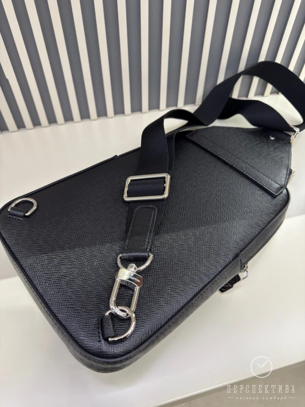 Louis Vuitton Avenue Slingbag Taiga leather M30863 2