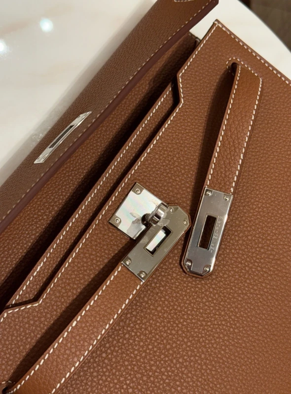 Hermès Kelly Pouchette Depeches 25 Togo Gold H078401CK 3
