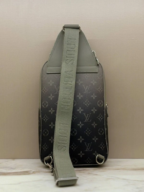 Louis Vuitton Avenue Slingbag Monogram M11702 5