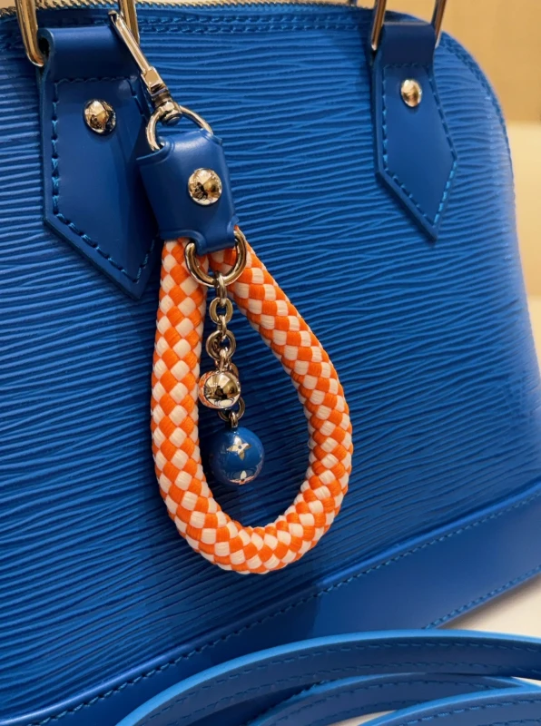 Louis Vuitton Alma BB M29125 4
