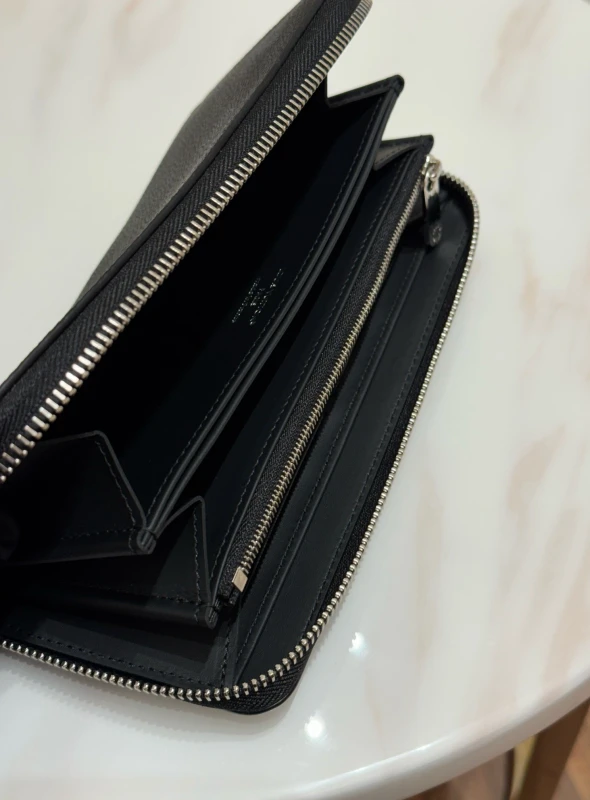 Louis Vuitton Zippy Wallet M61867 4