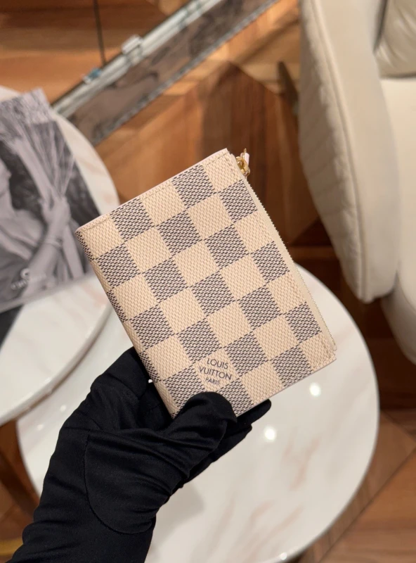 Louis Vuitton Lisa Wallet N40921 9