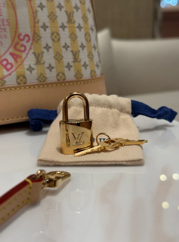 Louis Vuitton Alma BB M28672 3