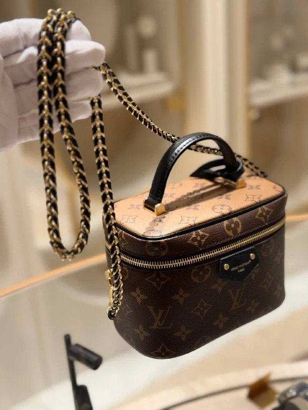 Louis Vuitton Vanity PM M47128 7