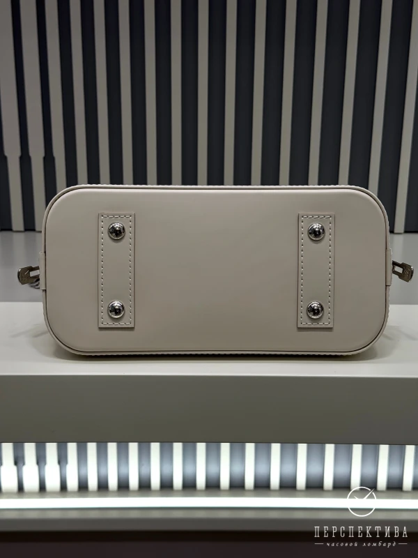 Louis Vuitton Alma BB M14432 3