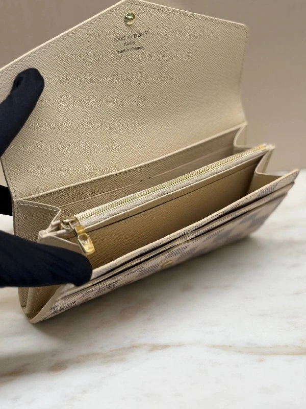 Louis Vuitton Sarah Wallet N63208 6