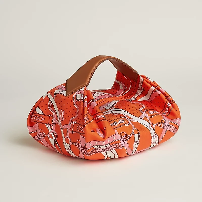 Hermès La Promenade du Matin Bandana H084907CKAD 2