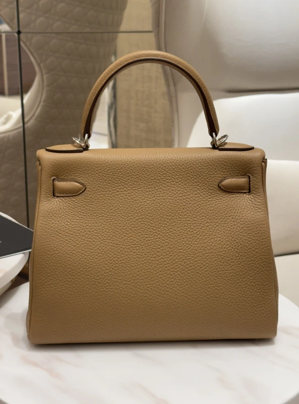 Hermès Kelly Retourne 28 Taurillon Clemence  Biscuit PHW H028693CK 8