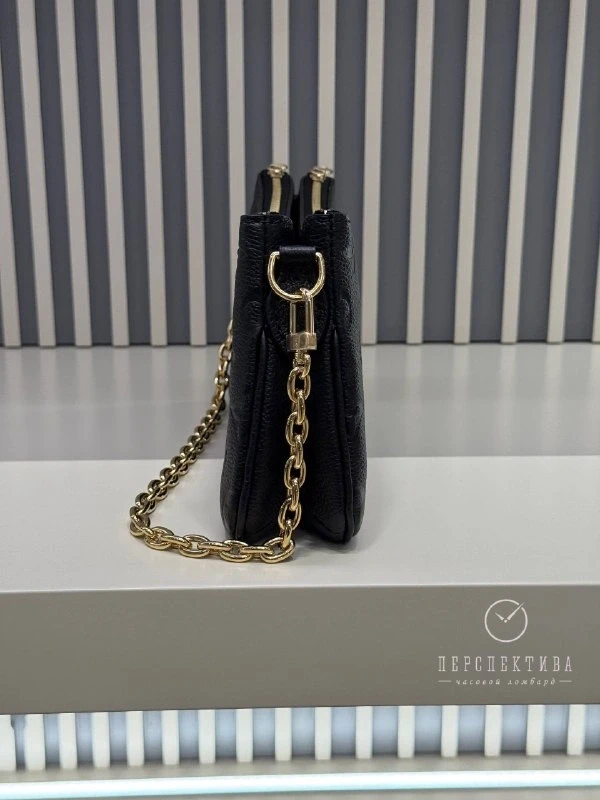 Louis Vuitton Pochette Liv M83301 7