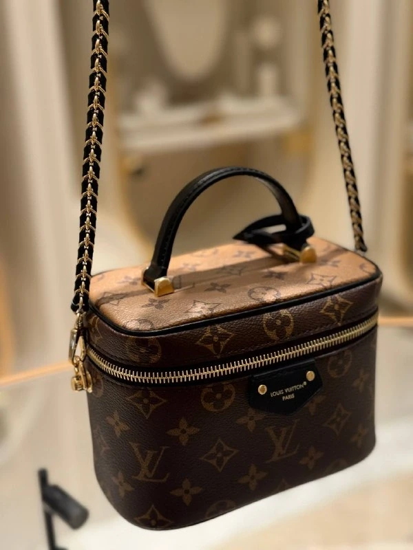 Louis Vuitton Vanity PM M47128 8