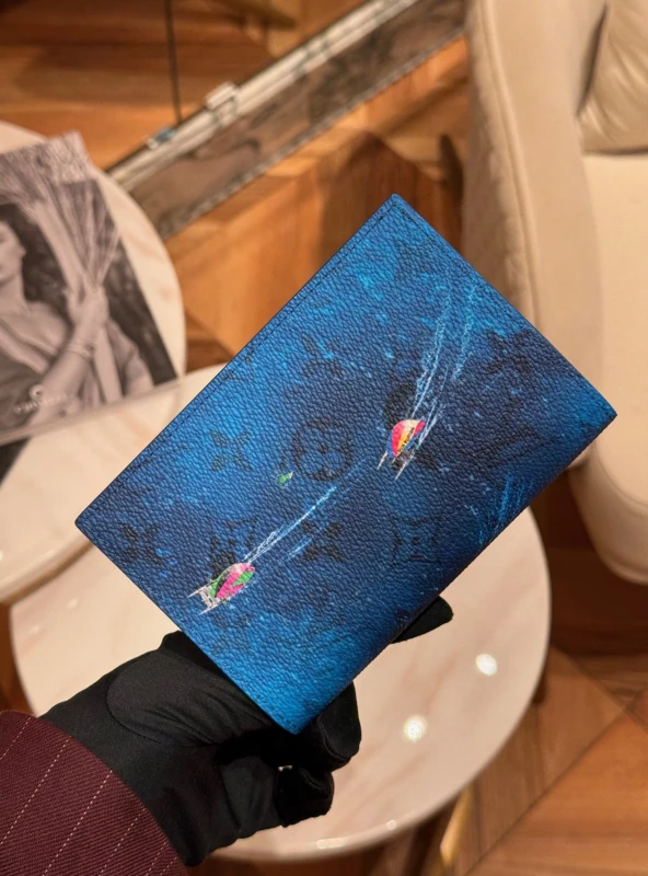 Louis Vuitton Passport Cover M28806 8