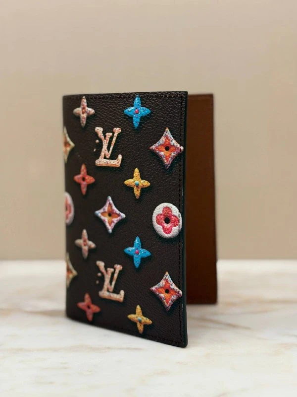 Louis Vuitton Passport cover M28281 5