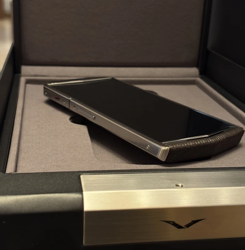 Vertu Agent Q - Silver Advanced Set-Carbon Fiber-Brown AQCF Brown 5