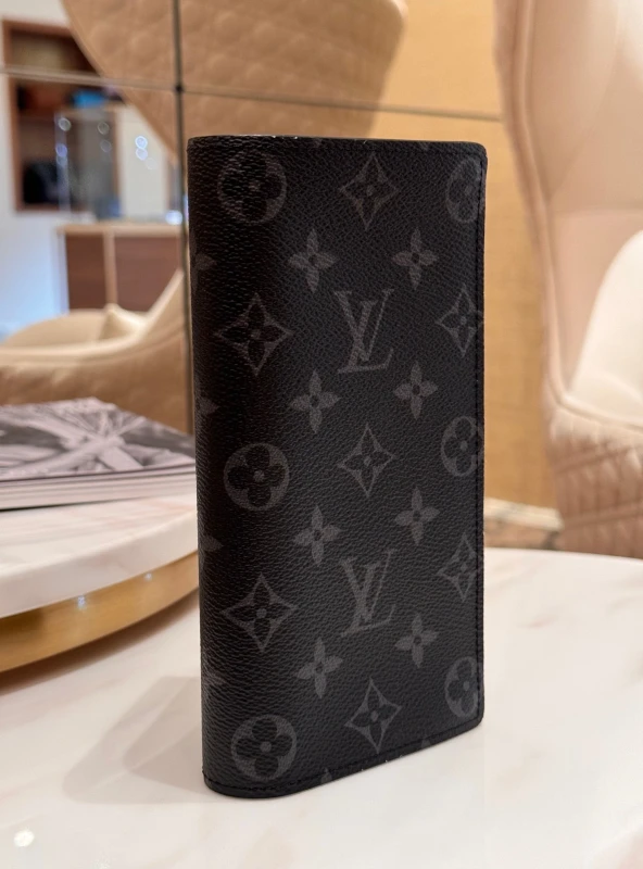 Louis Vuitton Brazza Wallet M61697 3