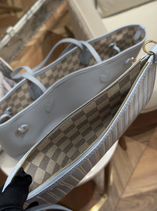 Louis Vuitton Neverfull Inside Out MM N40946 4