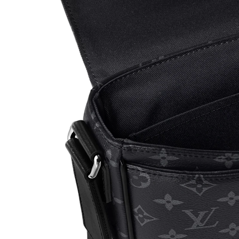 Louis Vuitton District PM M46255 6