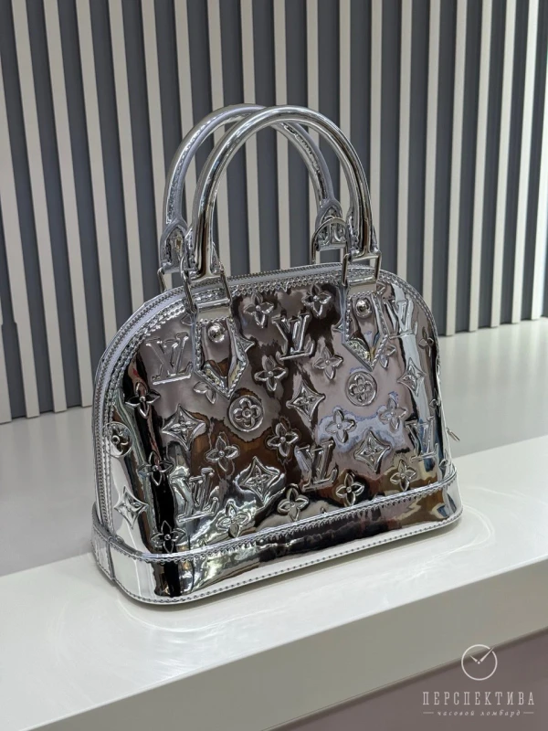 Louis Vuitton Alma BB M26335 5