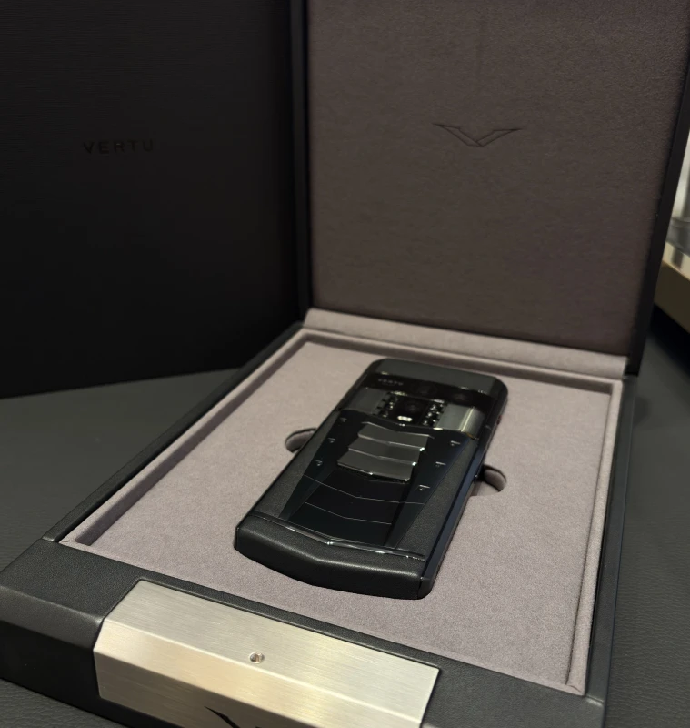 Vertu Agent Q - Supercar Edition (Black) AQ SE Black 6