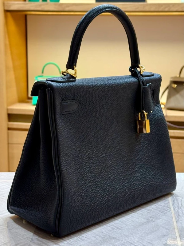Hermès KELLY RETOURNE 28 VEAU TOGO NOIR GHW K28TN 5