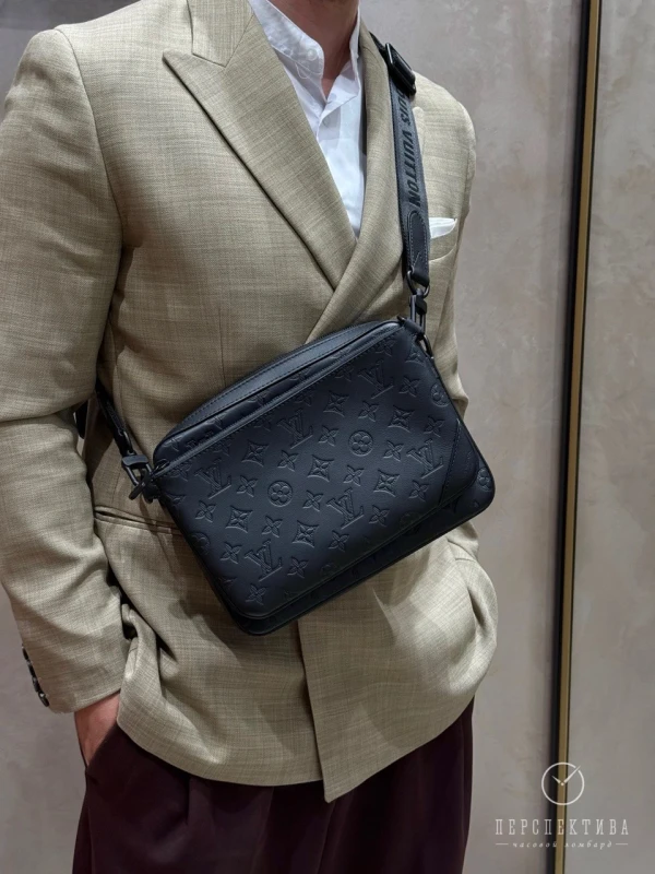 Louis Vuitton Trio Messenger M46602 3