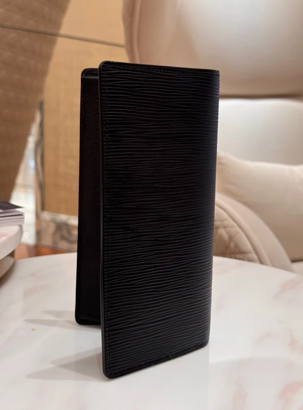 Louis Vuitton Brazza Wallet M60622 4