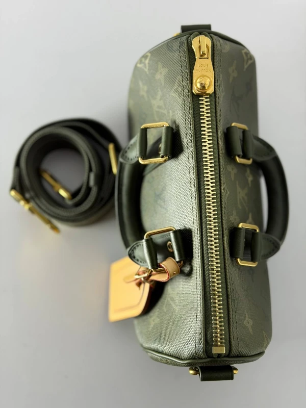 Louis Vuitton Keepall Bandoulière 25 М26930 4