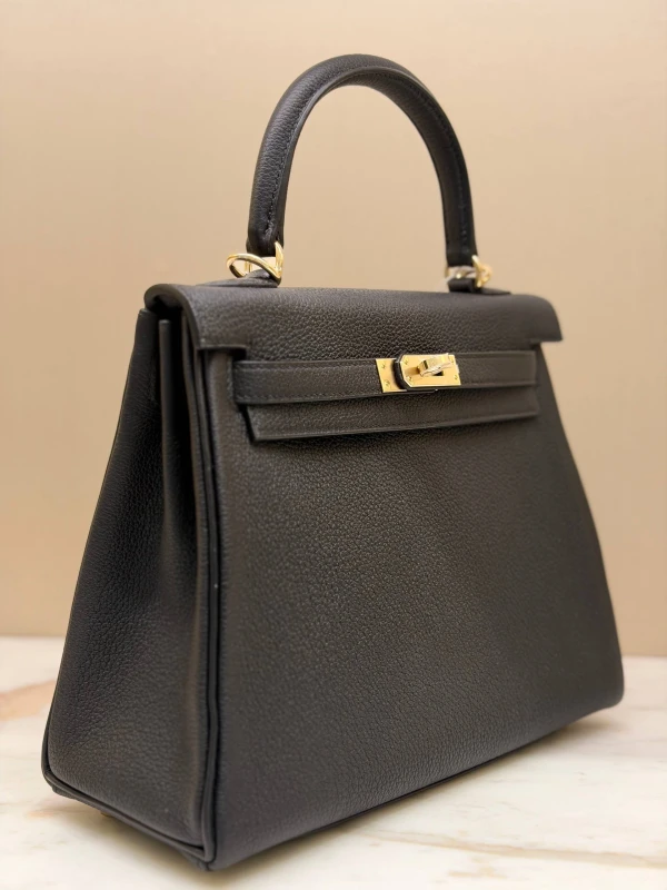 Hermès KELLY RETOURNE 25 VEAU TOGO NOIR PHW K25TN 4