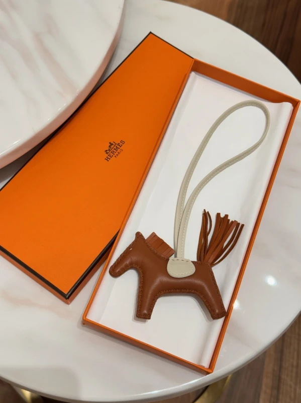 Hermès RODEO PM SWIFT MULTICOLOR (В АССОРТИМЕНТЕ) RODEO_PM 3