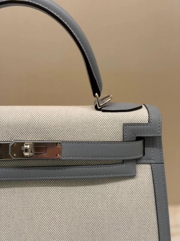 Hermès Kelly Sellier 28 T&C Toile/Veau Swift Ecru-Bleu K28Toile 6