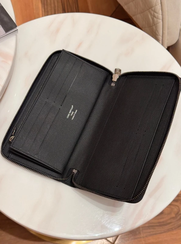 Louis Vuitton Zippy Organiser M82081 5