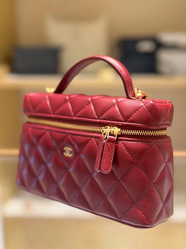 Chanel Bordeaux Lambskin Vanity With Chain AP5049B 4