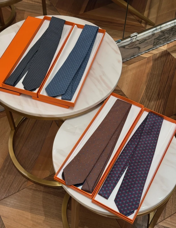 Hermès Hermes Tie (в ассортименте) HTIE 7