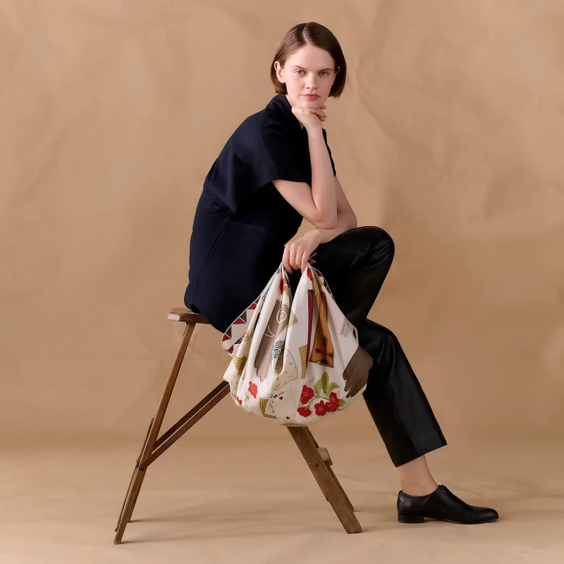 Hermès L'Heure des Gants scarf 90 H004211S 04 3