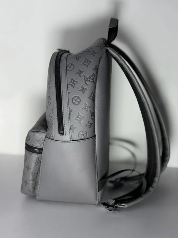 Louis Vuitton Discovery Backpack M46557 3