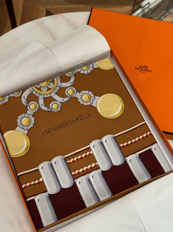 Hermès Les Chevaux Dechaines scarf 90 scarf 2