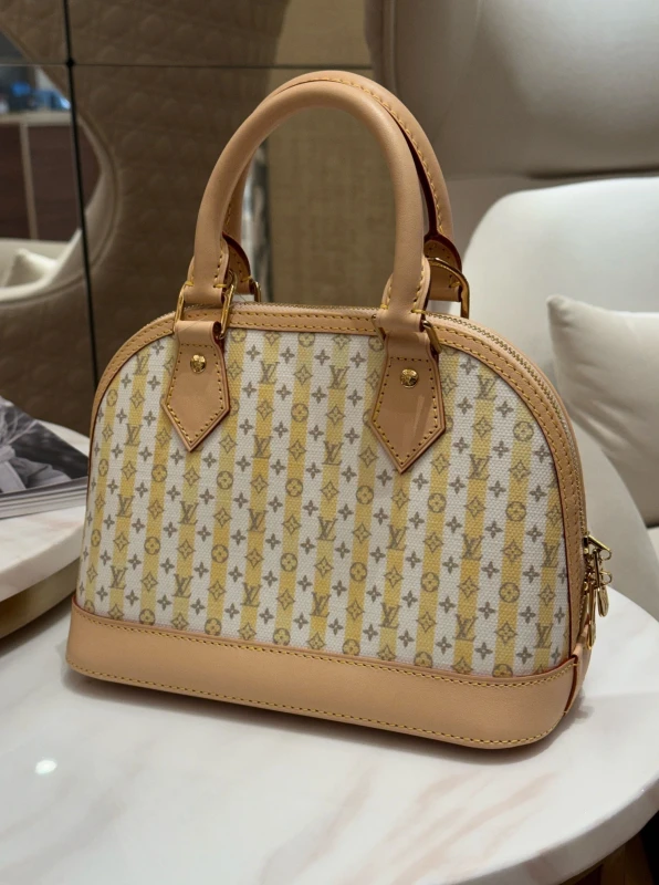 Louis Vuitton Alma BB M28672 7