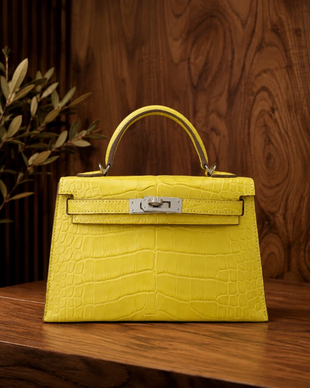 Hermès KELLY 20 MINI ALLIGATOR MATTE LIME PHW H071324CK