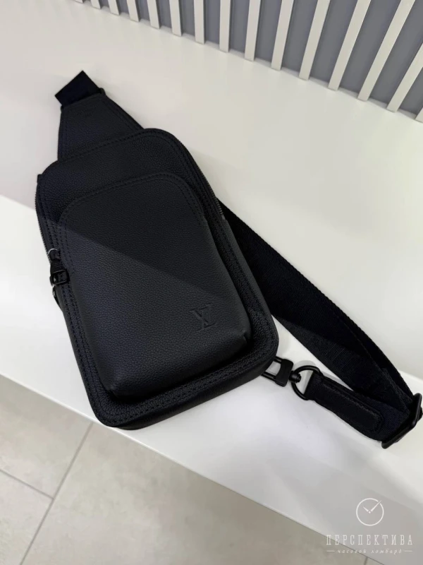 Louis Vuitton Avenue Slingbag PM M15255 3