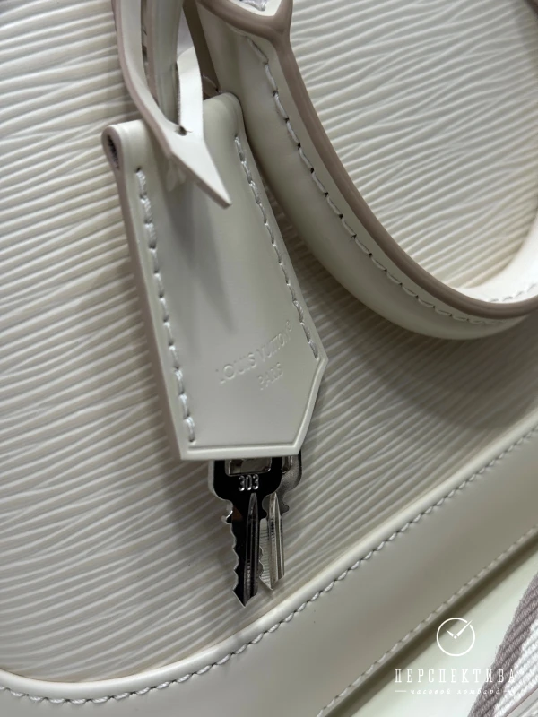 Louis Vuitton Alma BB M14432 7