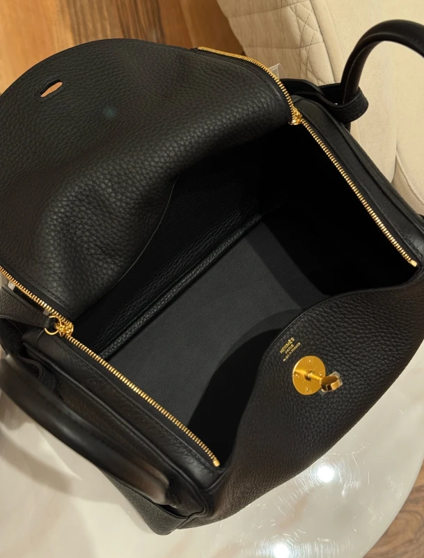 Hermès HandBag Lindy 26 Noir/GHW L26 5